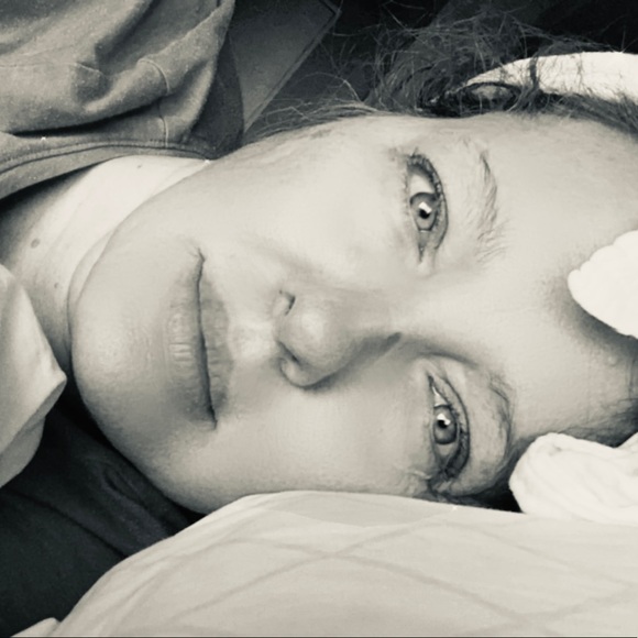 Meet your Posher, Amber - Picture 1 of 2